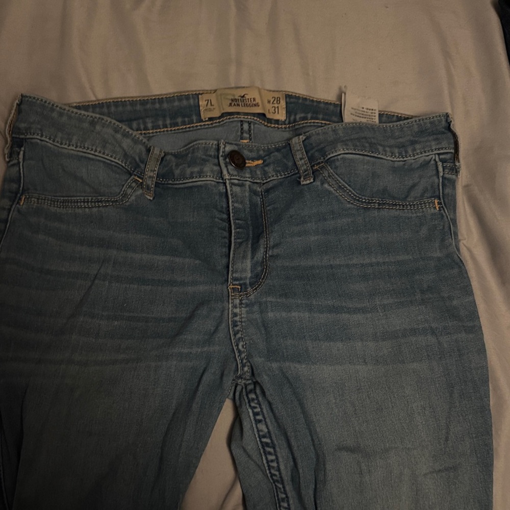 Hollister Women's Light Blue Skinny Jeans